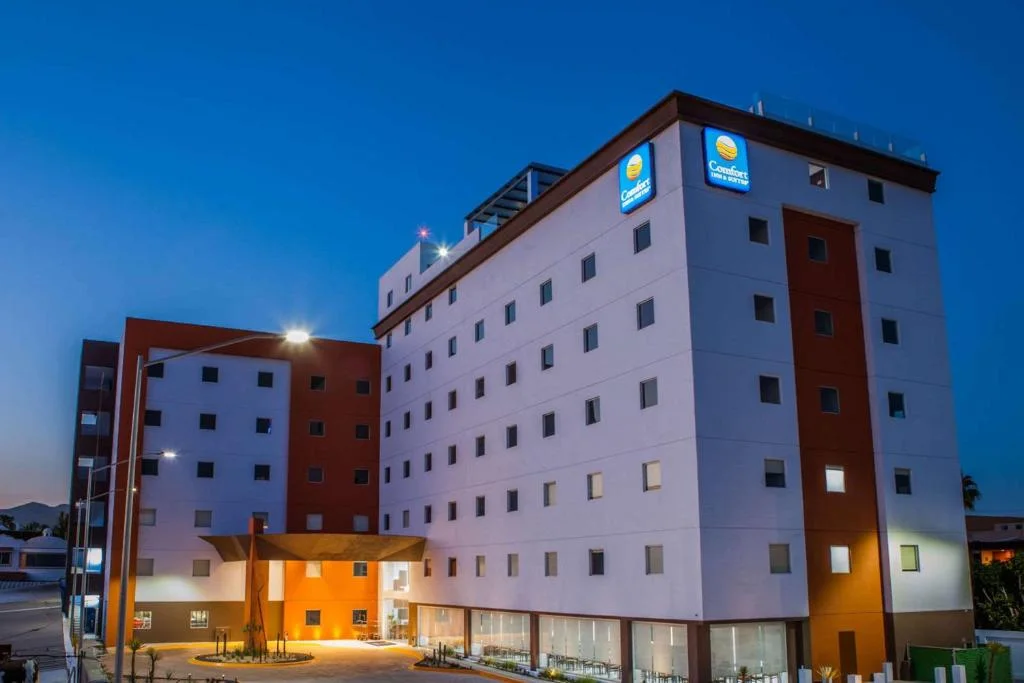 Comfort Inn & Suites Los Cabos — destination for your private SJD transfer