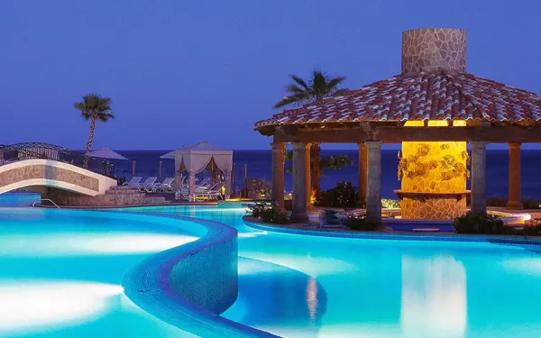 Pueblo Bonito Sunset Beach — destination for your private SJD transfer