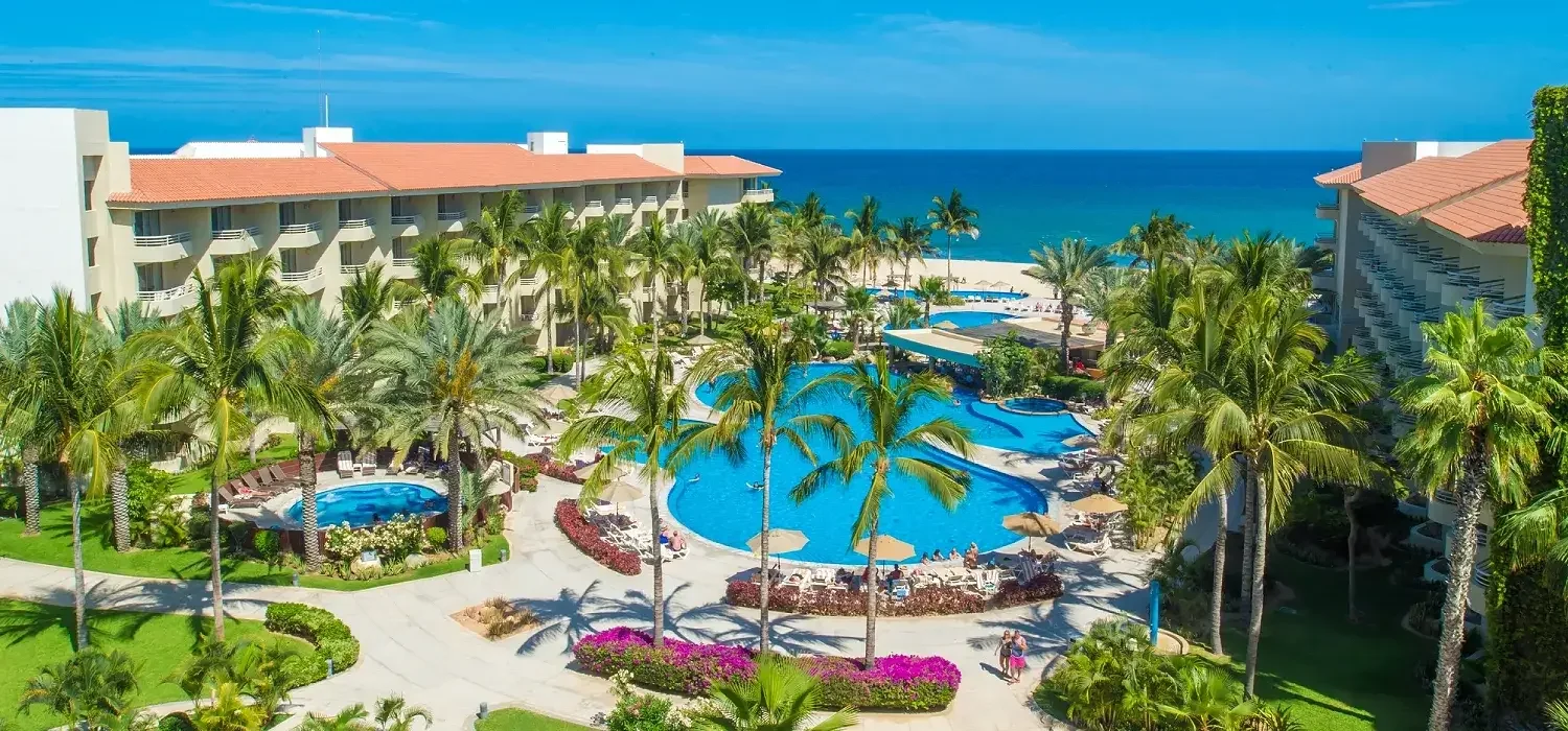 GR Solaris Lighthouse Los Cabos — destination for your private SJD transfer