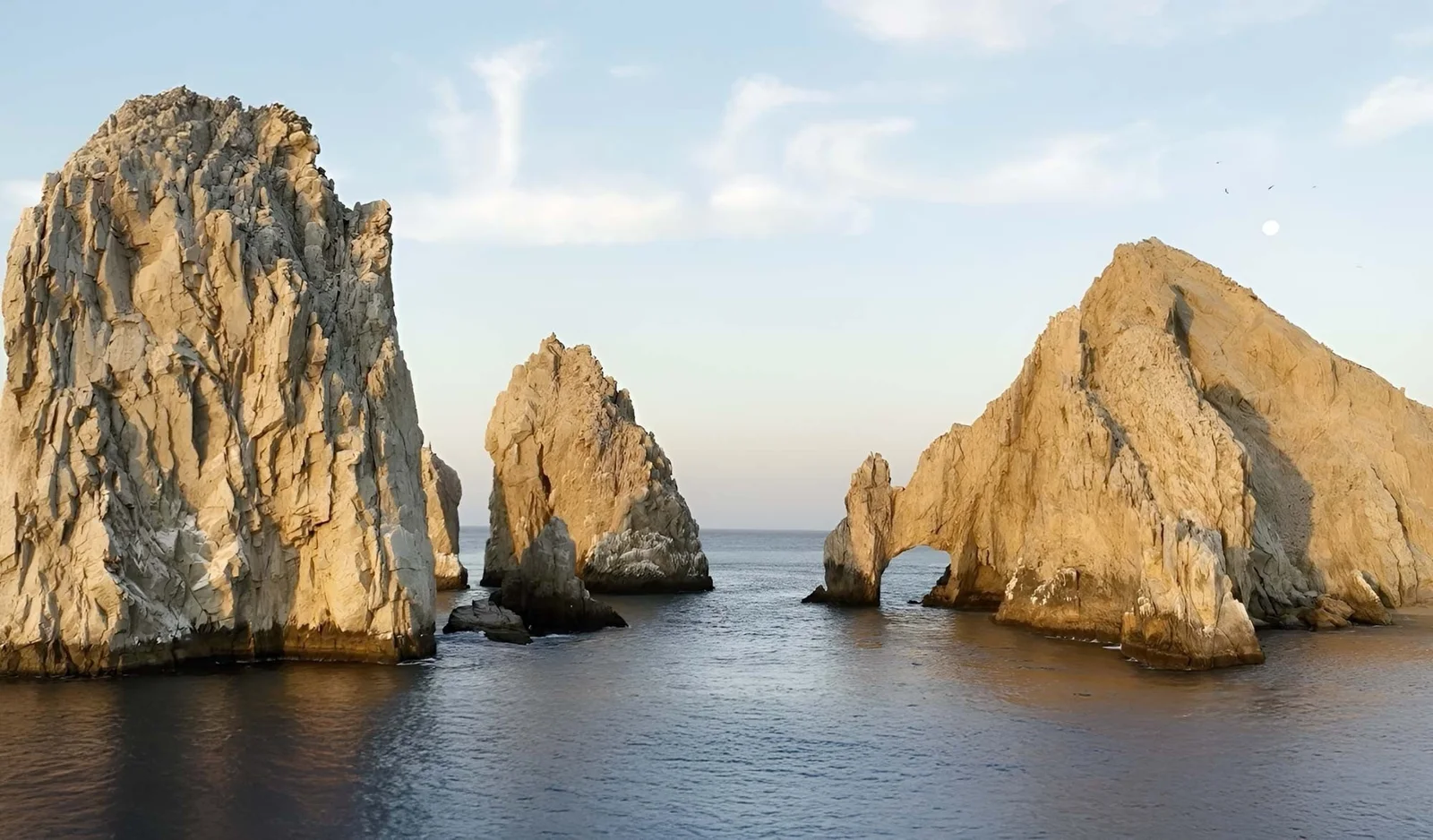 El Arco in Cabo San Lucas, the destination area for private vacation-rental transfers